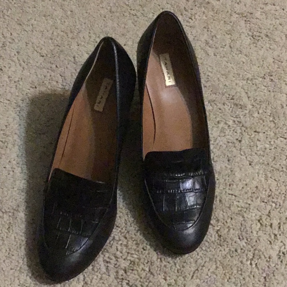 Black Tahari 10M Fury Pumps